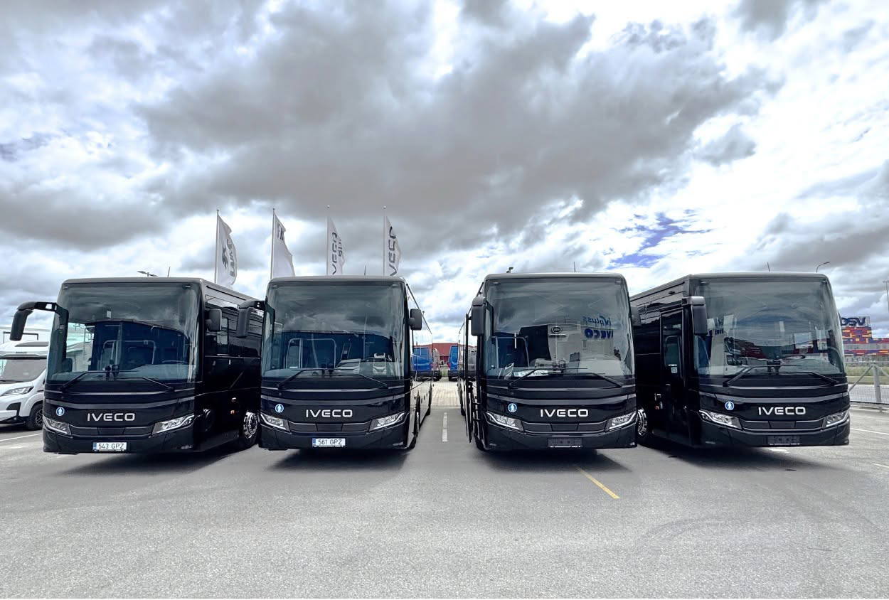 Különlegesen felszerelt Iveco Evadys autóbuszokat kapott az észt rendőrség