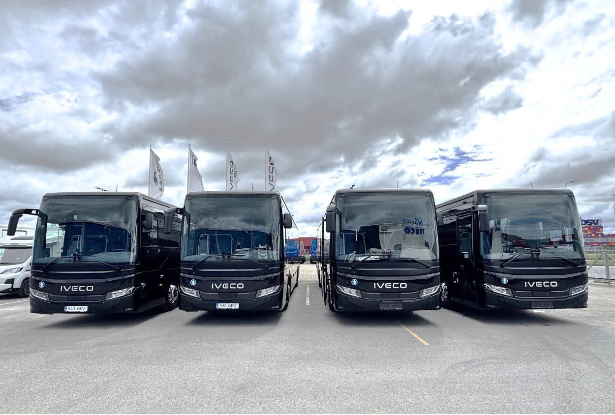 Különlegesen felszerelt Iveco Evadys autóbuszokat kapott az észt rendőrség