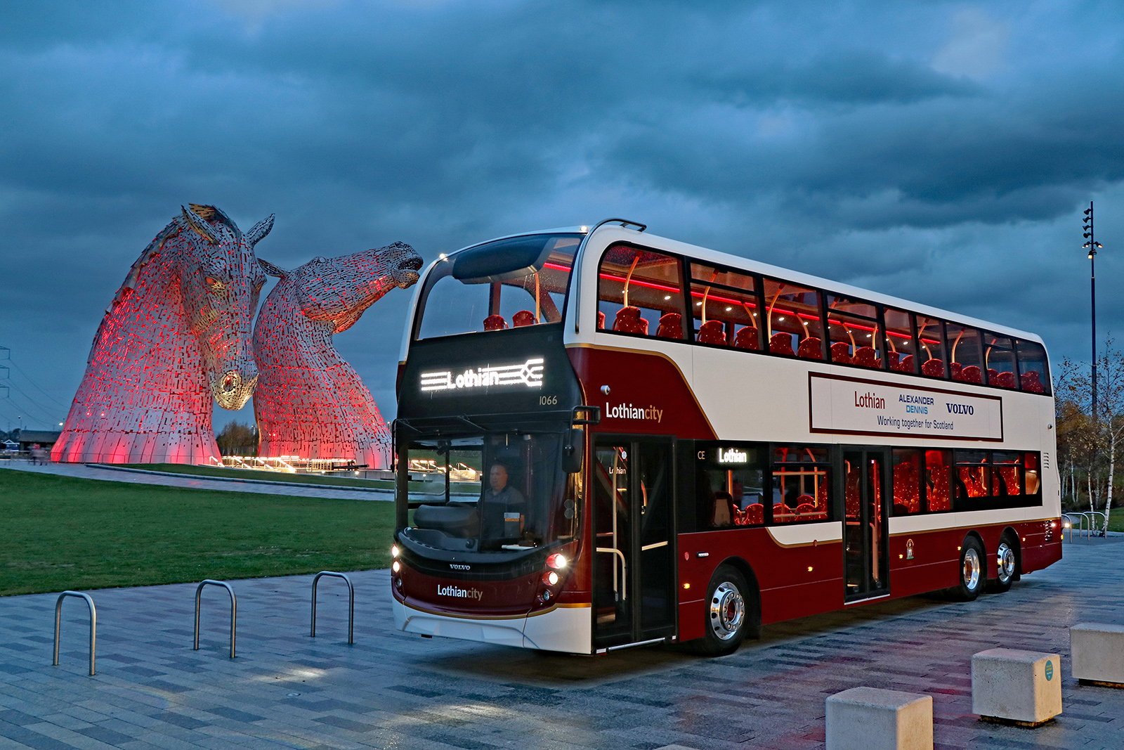 Volvo alvázas háromtengelyes Alexander Dennis emeleteseket rendelt a Lothian Buses