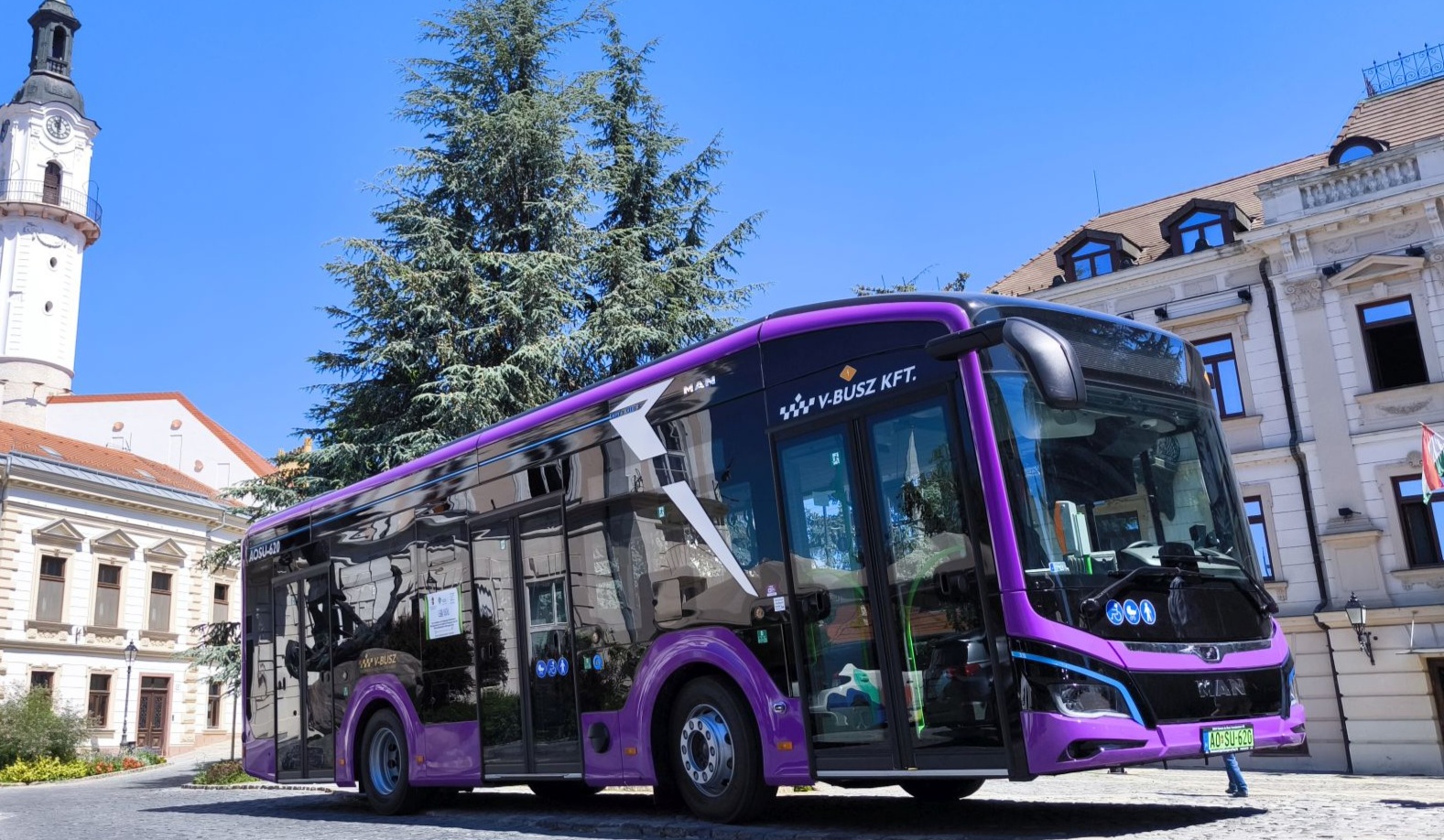 Vadonatúj MAN Lion’s City 10 E nagy midivel bővült a V-Busz elektromos flottája