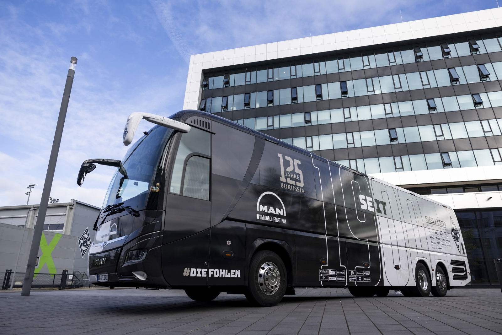 Folytatja együttműködését az MAN és a Borussia Mönchengladbach focicsapata