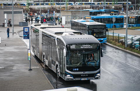 Több száz új elektromos busz beszerzését készíti elő a BKK és a BKV
