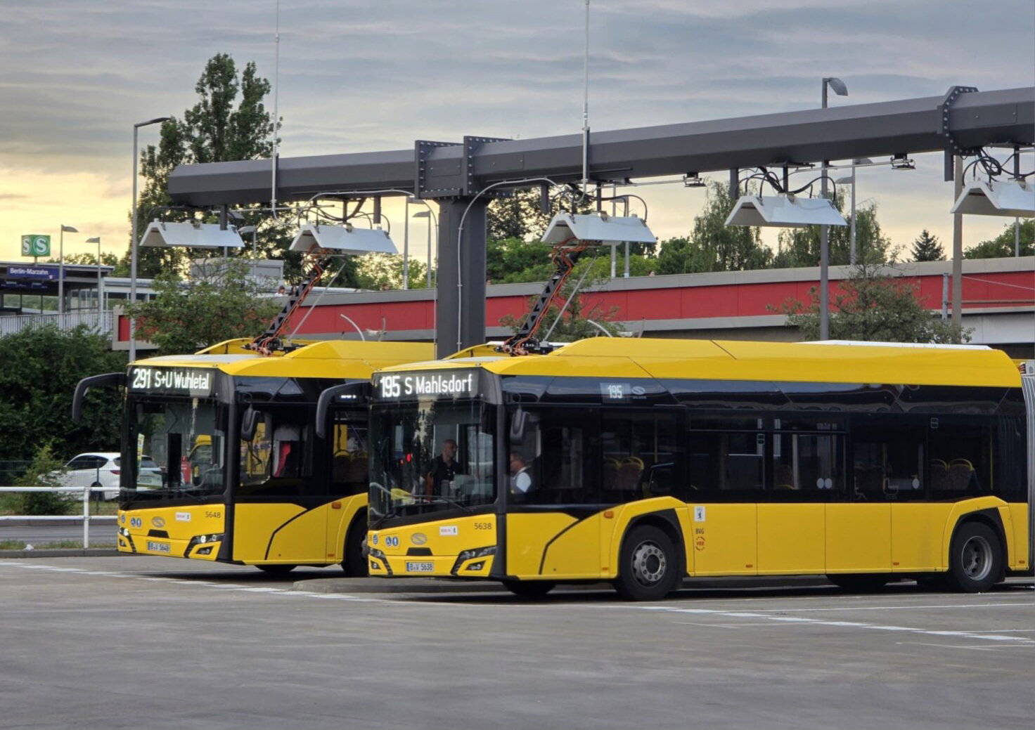 Berlin prepares for another 270 Solaris electric buses with major fast-charging network expansion