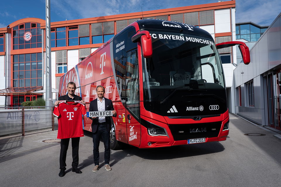 Új MAN Lion’s Coach L csapatbusszal indítja a szezont az FC Bayern München