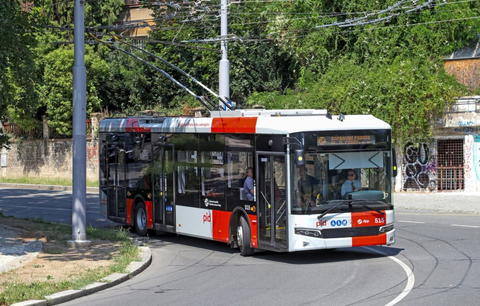 Még mindig nem állhatnak forgalomba a Bozankaya Lamis trolik Prágában