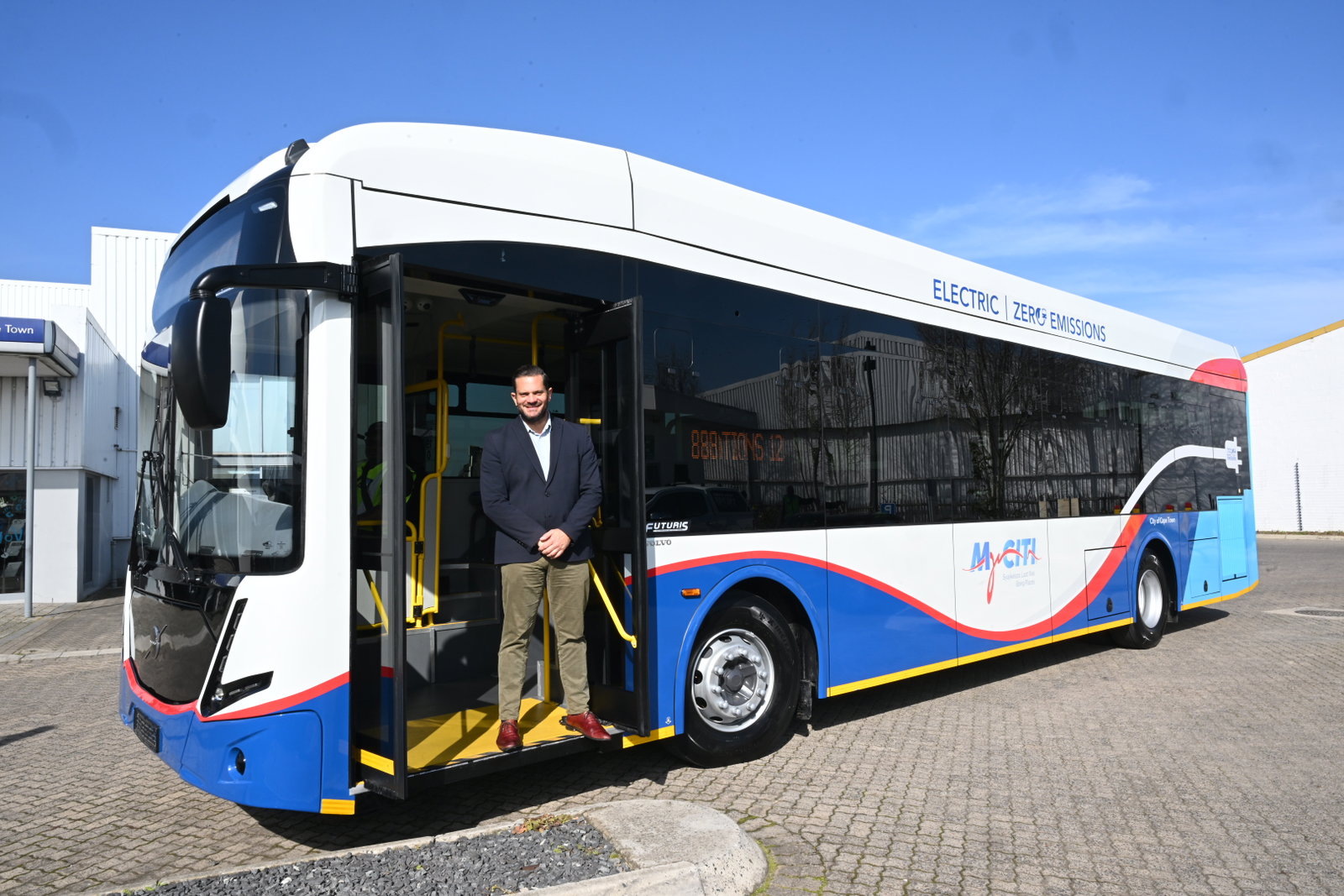 Volvo alvázra épül Fokváros BRT-rendszerének első elektromos autóbusza
