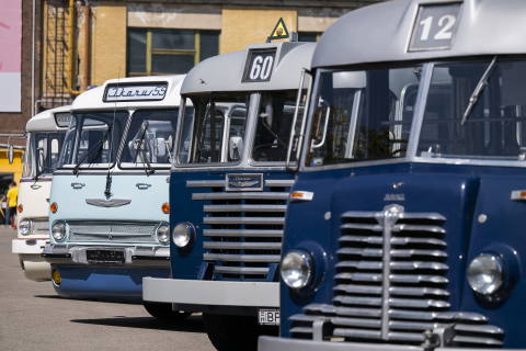 Legendás Ikarus autóbuszokkal telik meg a hétvégén az Északi Járműjavító