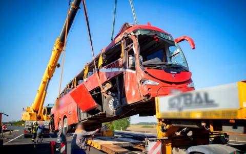 The bus can protect you, but only if you stay in your seat – why the seat belt is a matter of life and death