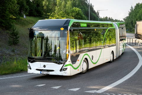 Ebusco helyett Volvo: 20 hónapos csúszással álltak forgalomba Örebro BRT-hálózatának új villanycsuklósai