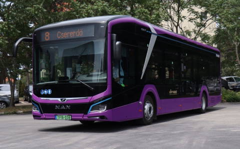 Energiatakarékossági intézkedések: kevesebb villanybuszt ad forgalomba a V-Busz
