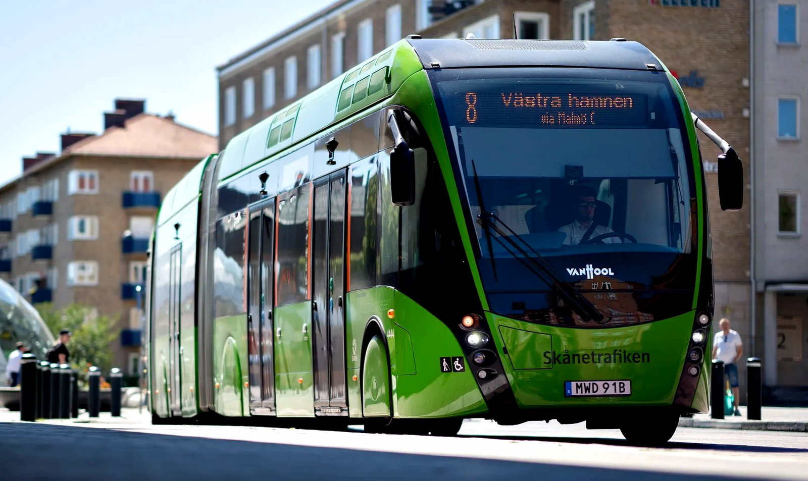 The Exqui.City story continues at Hess – the Swiss manufacturer has taken over support for Van Hool’s distinctive bus