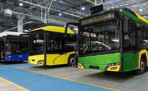 Védőernyőt jelenthet az új közbeszerzési reform az európai busziparnak – de elég lesz-e?
