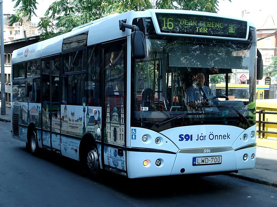 Budavár midibuszra vár - Molitus S91 teszt