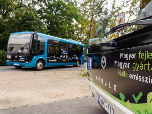 Mégis olcsóbb a magyar metrópótló busz