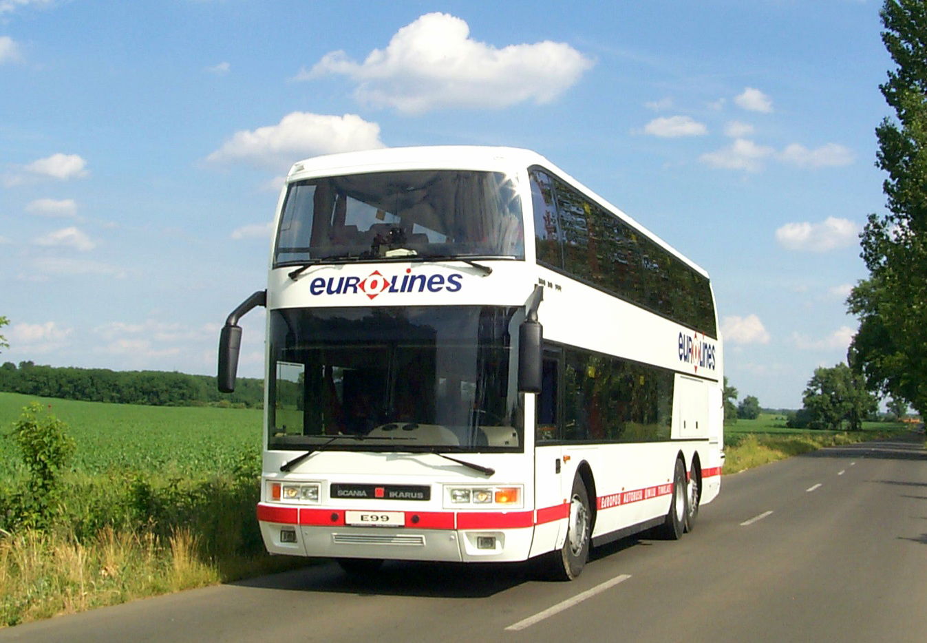 Mit tudott az Ikarus EAG és a Scania kooperációjában épült Ikarus EAG E99-es 1998-ban? A választ egy korabeli cikk adja meg