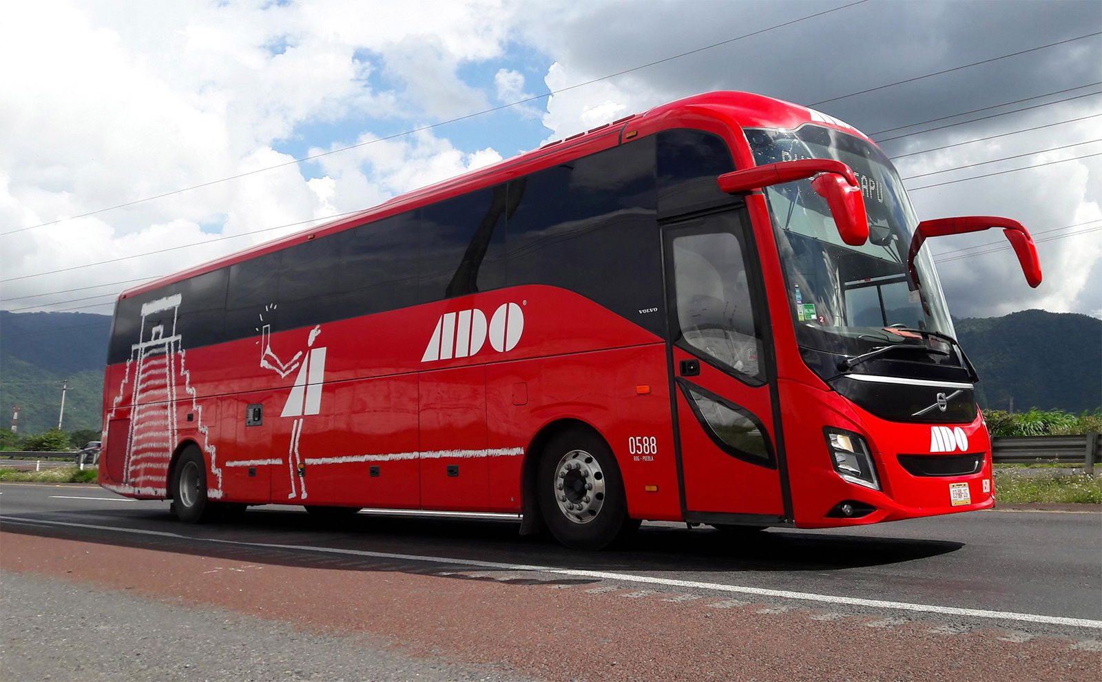 Újabb 144 darab Volvo 9800-ast vásárol a mexikói Mobility ADO
