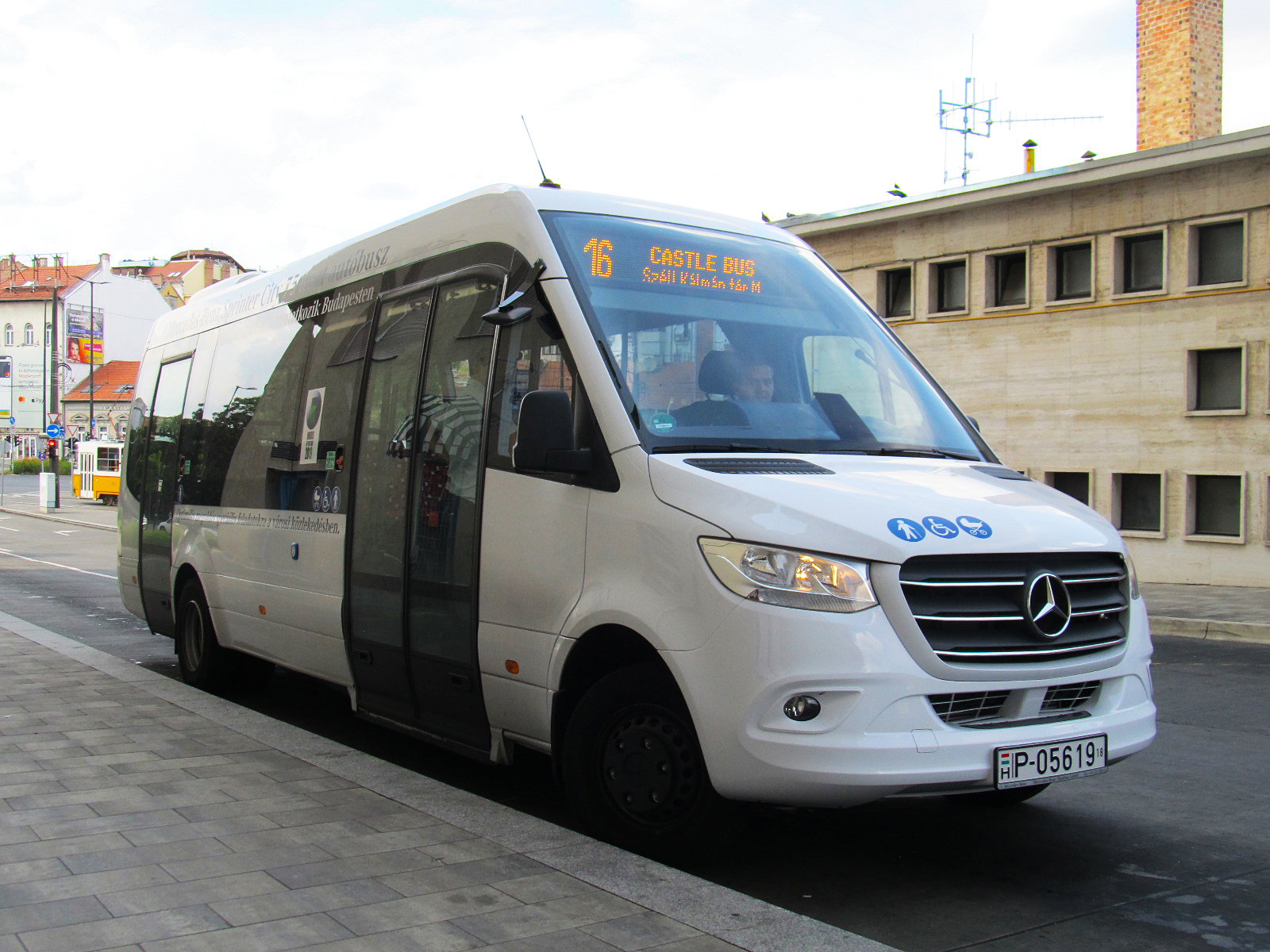 Kipróbáltuk az év minibuszát - Mercedes-Benz Sprinter City 75 teszt