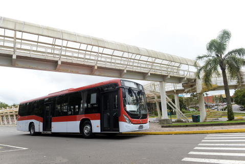 Sebességkorlátozó automatikával látja el Santiago legújabb buszait a Volvo