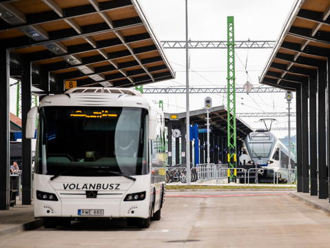 Gondolatok a MÁV-Volánbusz házasság kapcsán