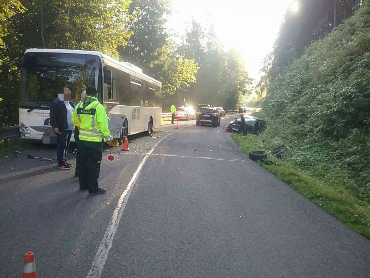 Két buszbaleset is történt Besztercebánya megyében