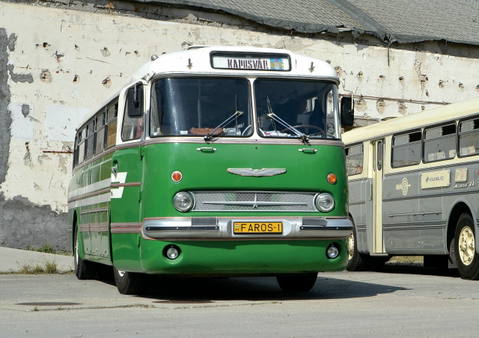 A Volánbusz megújult Ikarus 55-ösével utazhatunk a Medveotthonhoz