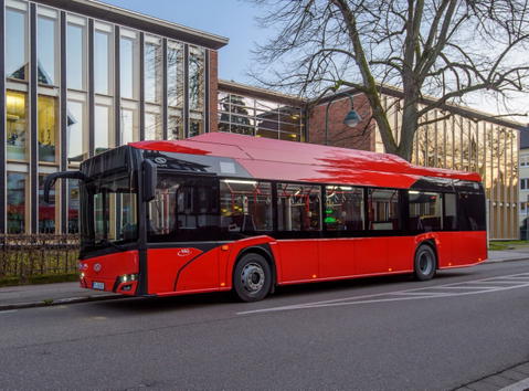 Tizenöt elektromos Solarist vásárol Freiburg