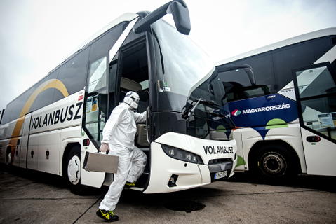 Fokozott fertőtlenítési intézkedések a MÁV és a Volánbusz járatain