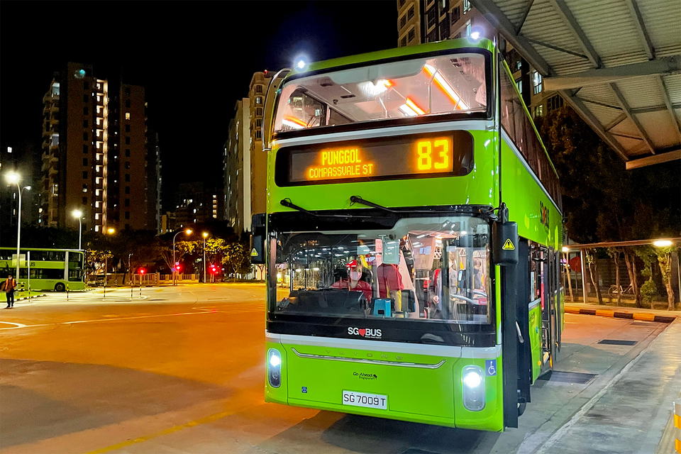 Szingapúrban mutatkozik be a Yutong megújult emeletes villanybusza