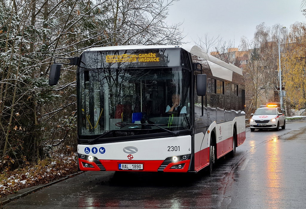 Megérkeztek Prága "rövid" Solaris Urbinói