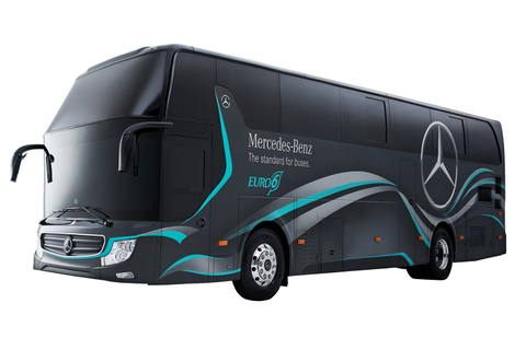 Tajvani rendeltetésű turistabusz a Mercedes-Benztől