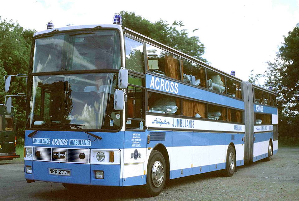 Péntek esti érdekesség: Van Hool TG 821 Alligator "Jumbulance"