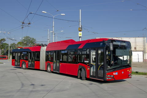 Kiírták a pozsonyi trolitendert, jöhetnek a duplacsuklósok
