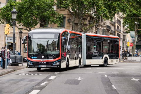 Barcelonában is megkezdődnek az MAN elektromos csuklósának "nyúzópróbái"