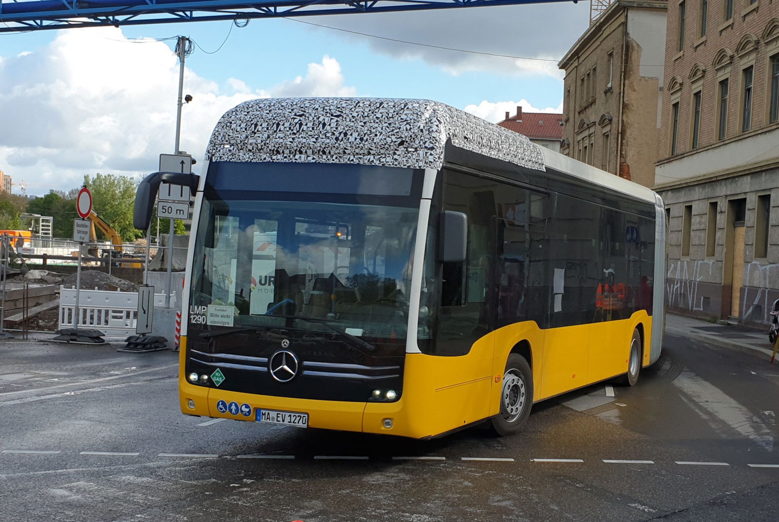 Már forgalomban tesztelik a Mercedes-Benz eCitaro REX első példányait