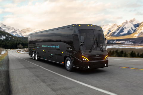 Elkészült az MCI elektromos hajtású luxus turistabusza