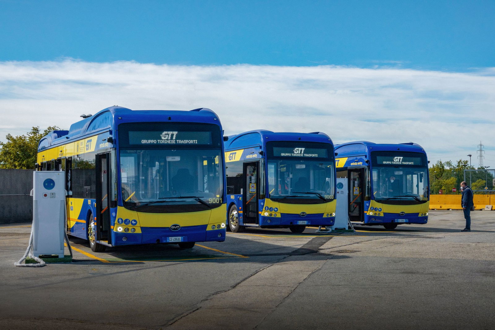 Komáromi összeszerelésű BYD villanybuszok állnak forgalomba Torinóban