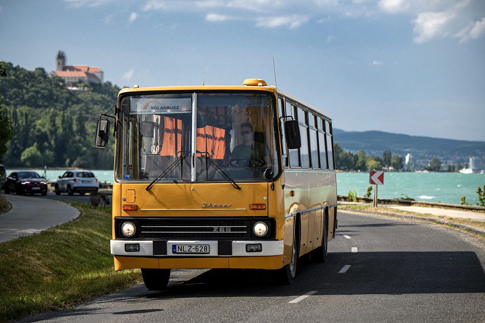 Eddigi legnagyobb retró túráját szervezi közösen a Volánbusz és az LKK, az úticél: Chemnitz