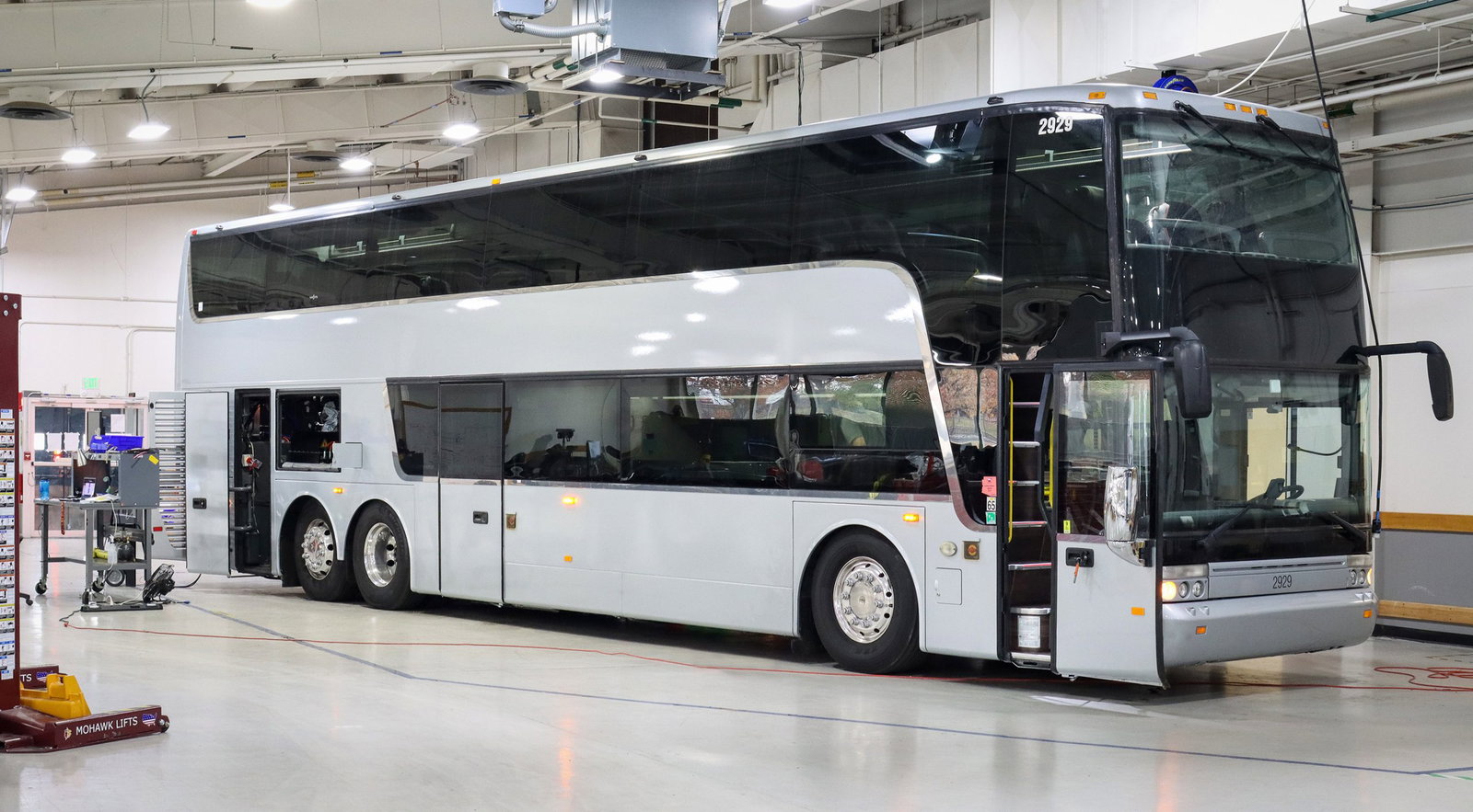 Gazdára talált az első elektromossá alakított emeletes Van Hool az Egyesült Államokban