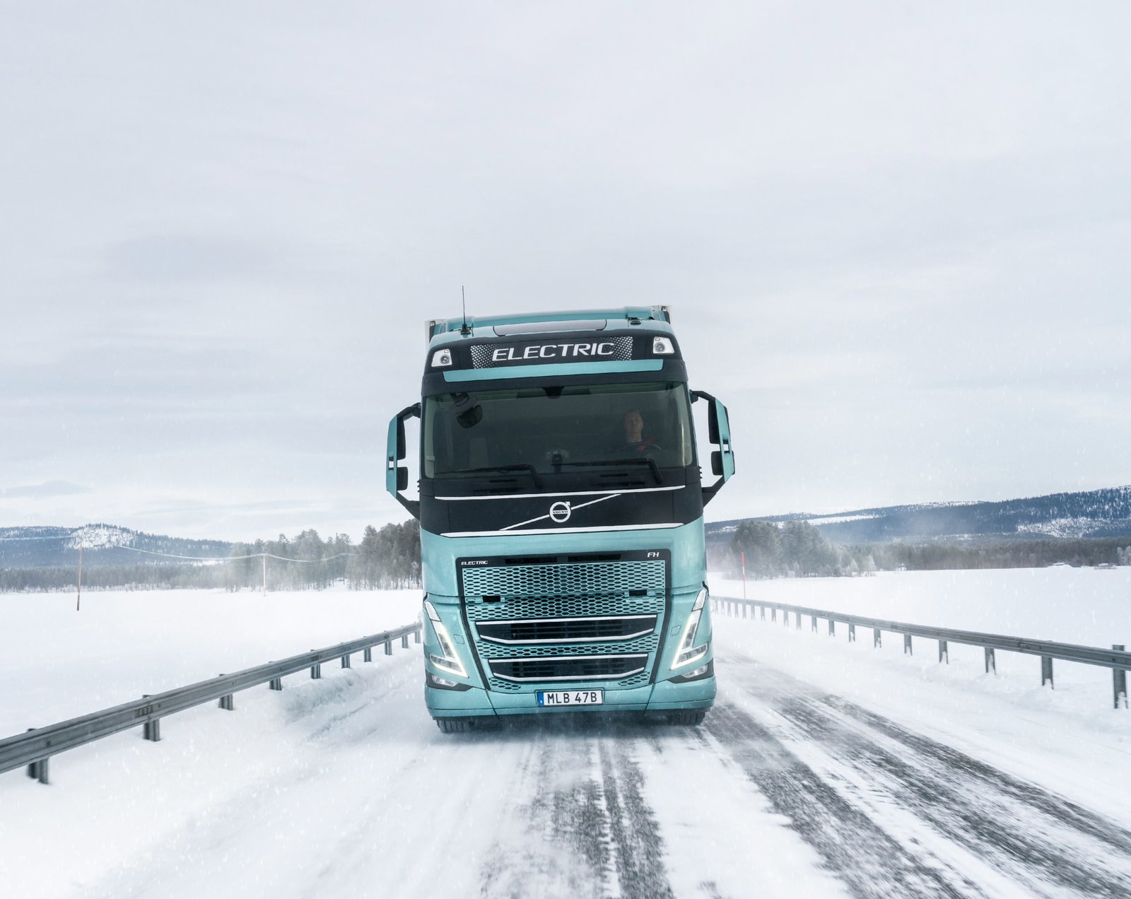 A Daimler Truck, a TRATON és a Volvo nagyteljesítményű töltőhálózatot épít ki Európában