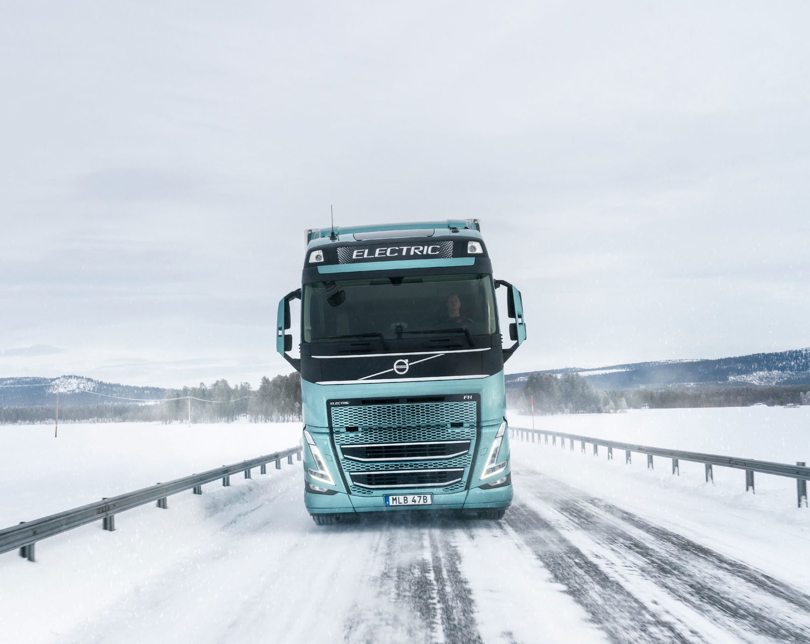 A Daimler Truck, a TRATON és a Volvo nagyteljesítményű töltőhálózatot épít ki Európában
