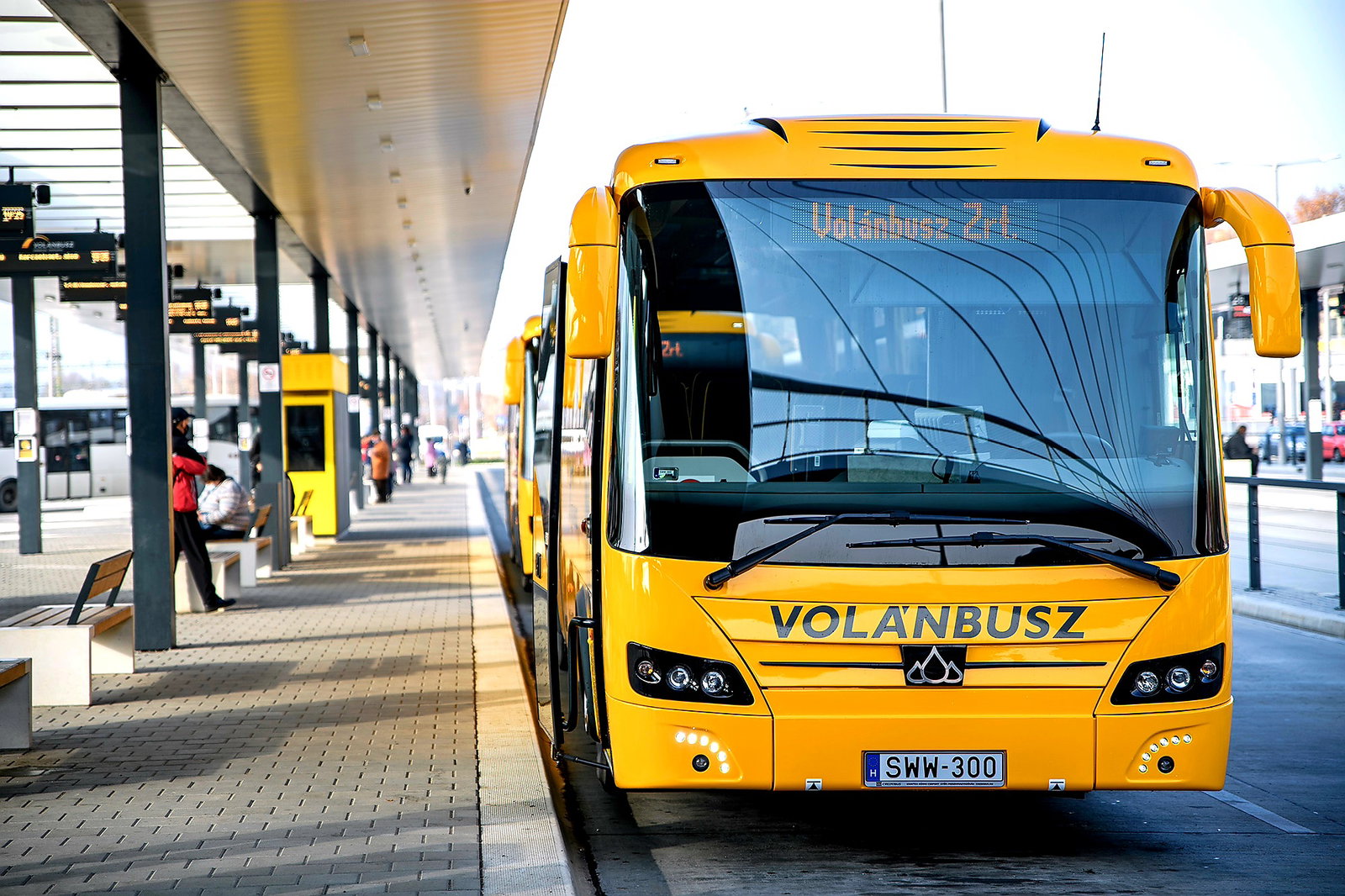 Tíz százalékkal növekednek a bérek január 1-jétől a MÁV-Volán-csoportnál