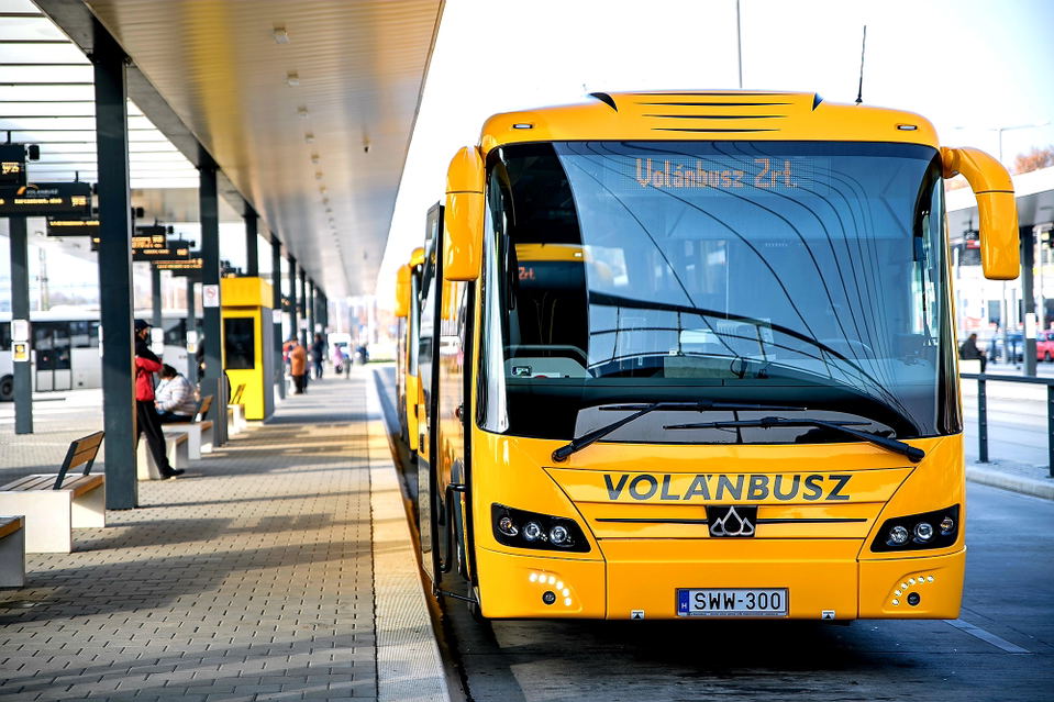 Tíz százalékkal növekednek a bérek január 1-jétől a MÁV-Volán-csoportnál