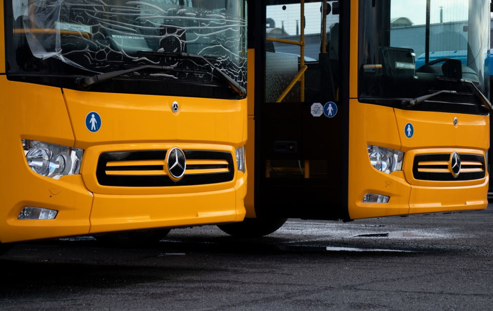 Az első fotók a Volánbusz vadonatúj Mercedes-Benz Intouróiról