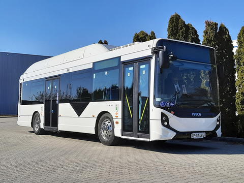 Új képviselettel és elektromos midibusszal erősít az Iveco Magyarországon
