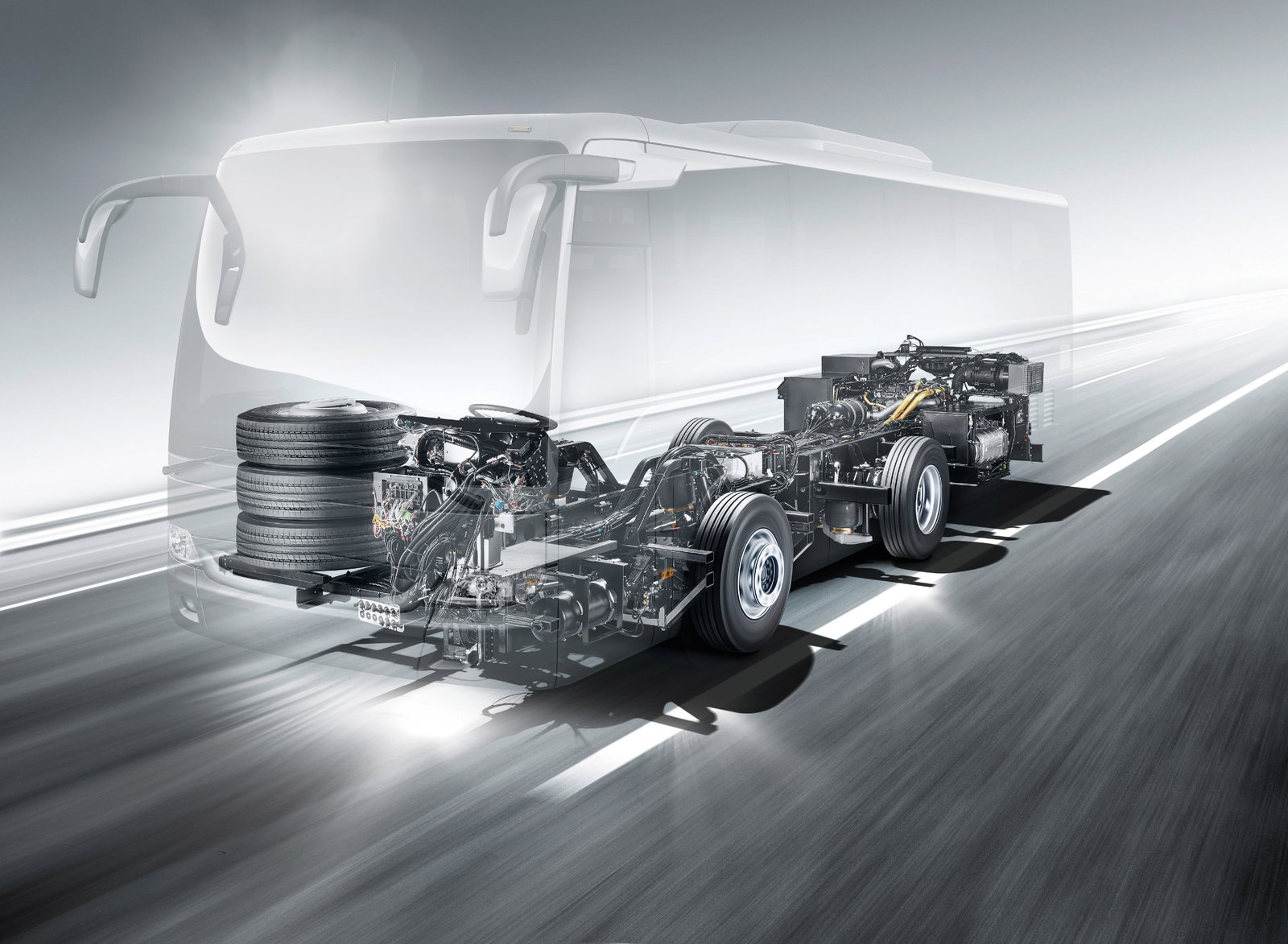 Vezetéstámogató funkciókkal frissül a Mercedes-Benz OC 500 alvázcsalád