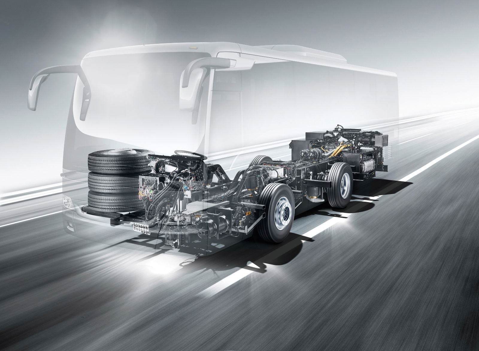Vezetéstámogató funkciókkal frissül a Mercedes-Benz OC 500 alvázcsalád