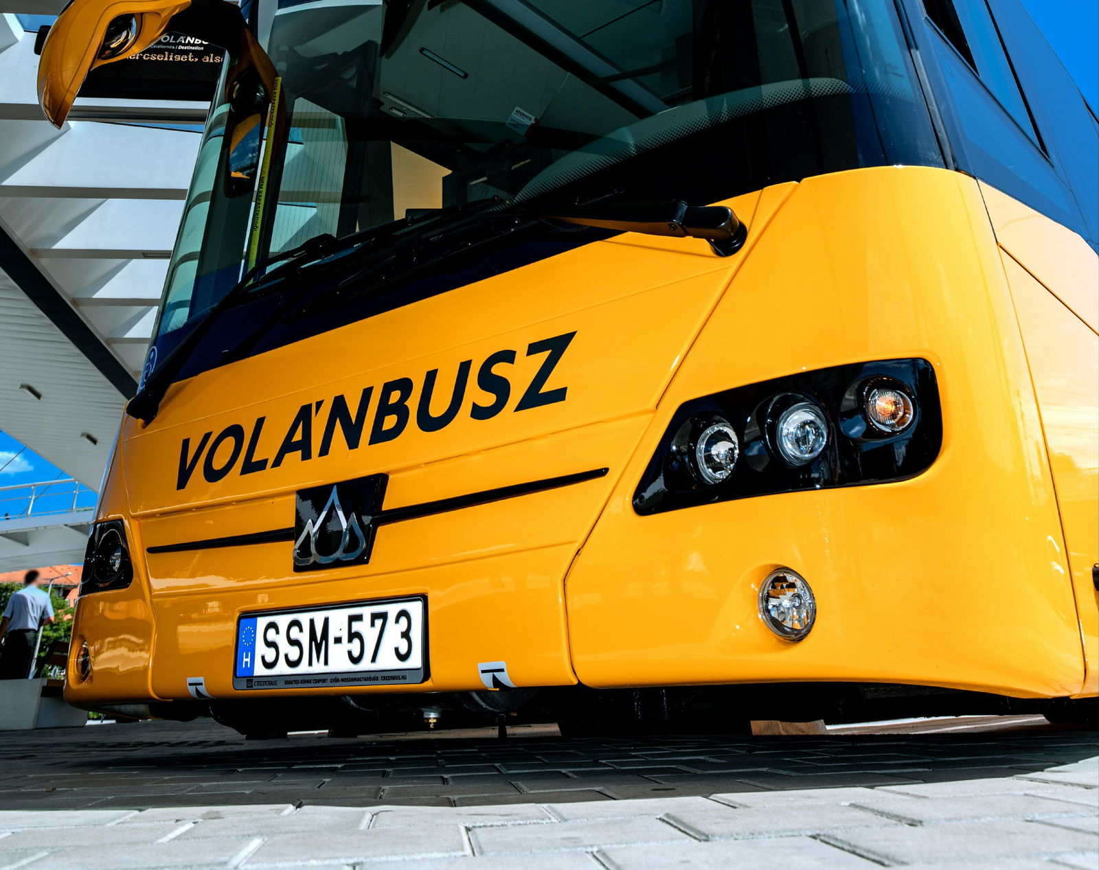 Hat és fél milliárd forint értékű volánbuszos megbízást nyert a 4iG