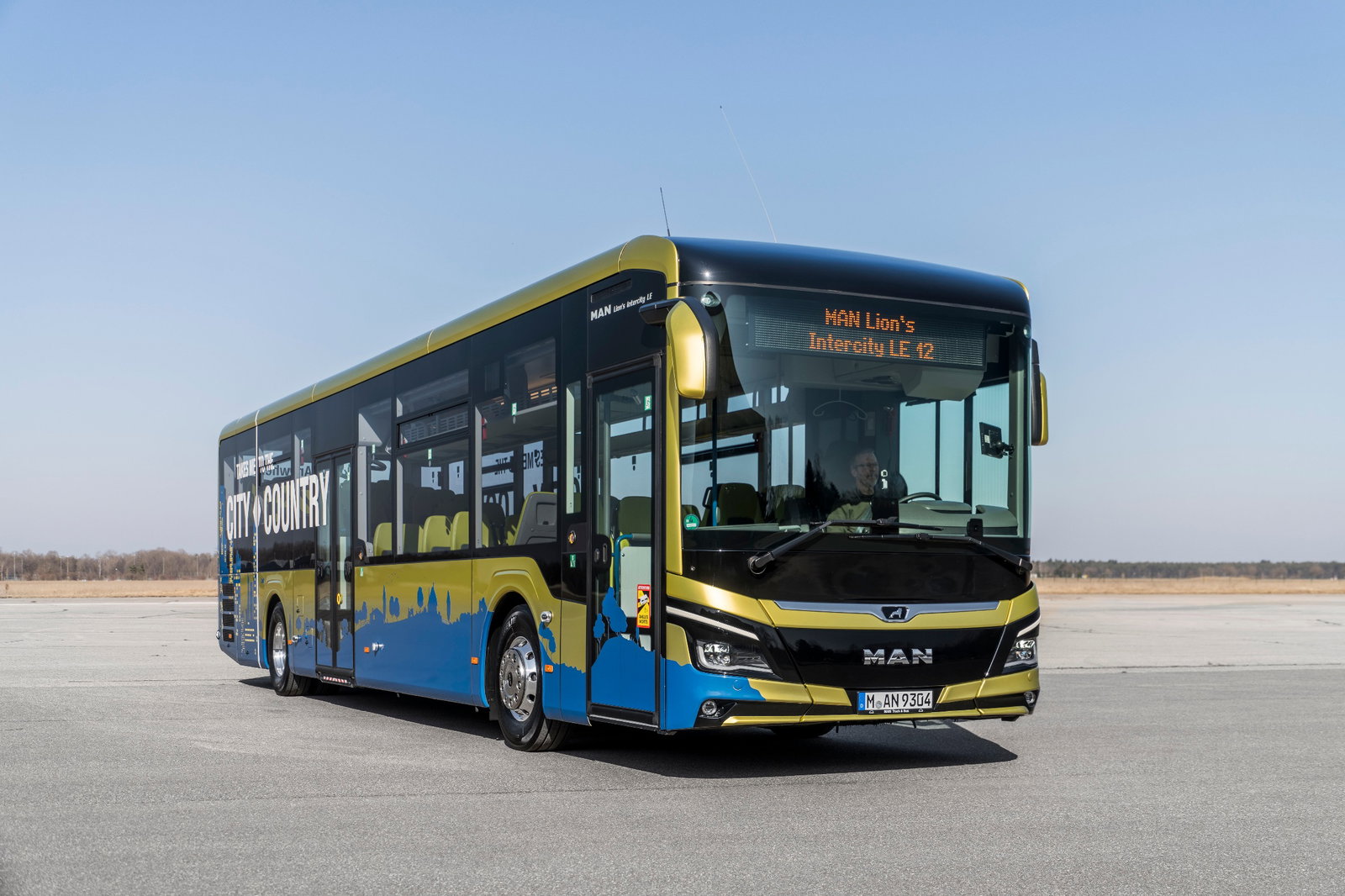 Hibrid hajtással is elérhető lesz az MAN Lion's Intercity LE