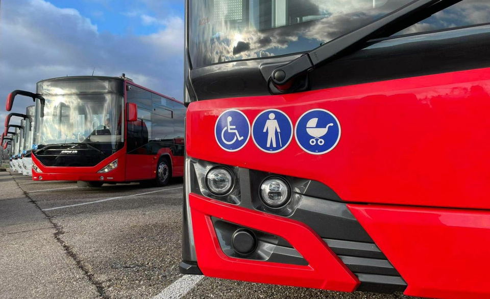 Kétszázötven csuklós buszt szerezne be Pozsony