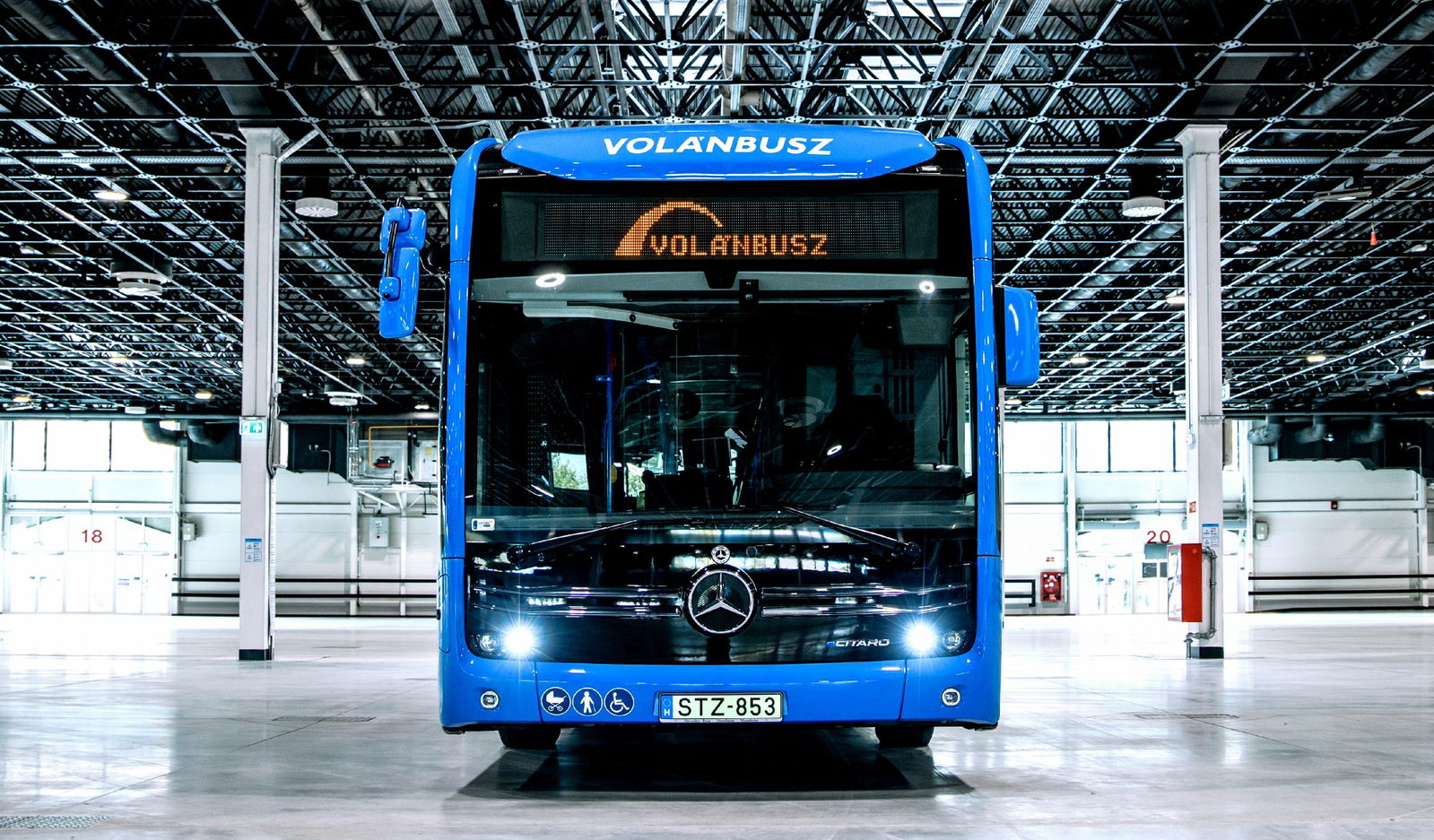 A Volánbusz egy eCitaróval készül a Kutatók Éjszakája egri rendezvényére